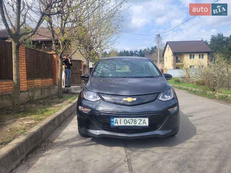 Хэтчбек Chevrolet Bolt EV 2017 в Киеве
