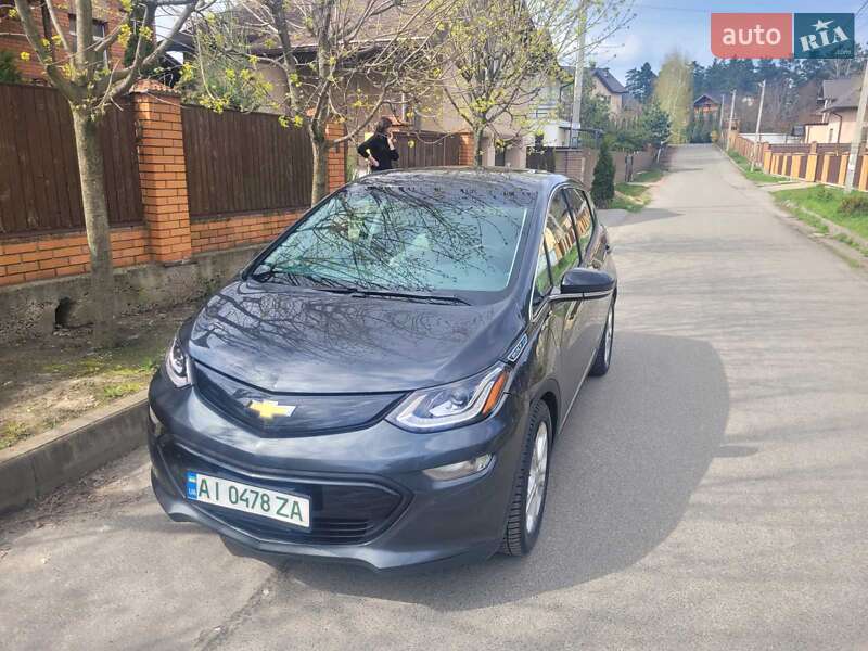 Хэтчбек Chevrolet Bolt EV 2017 в Киеве