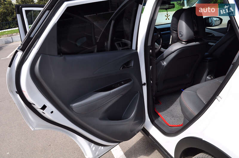 Хэтчбек Chevrolet Bolt EV 2017 в Николаеве