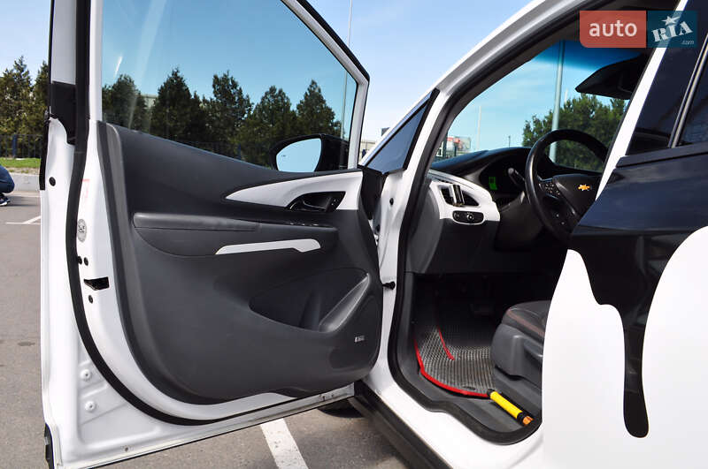 Хэтчбек Chevrolet Bolt EV 2017 в Николаеве