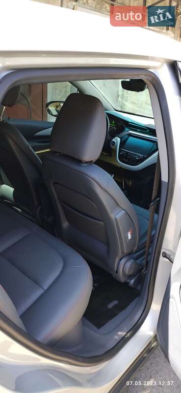 Хэтчбек Chevrolet Bolt EV 2020 в Днепре фото 4 Хэтчбек Chevrolet Bolt EV 2020 в Днепре
