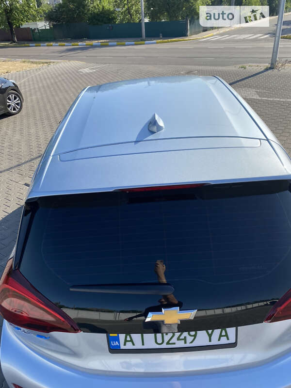 Хэтчбек Chevrolet Bolt EV 2017 в Ирпене фото 8 Хэтчбек Chevrolet Bolt EV 2017 в Ирпене