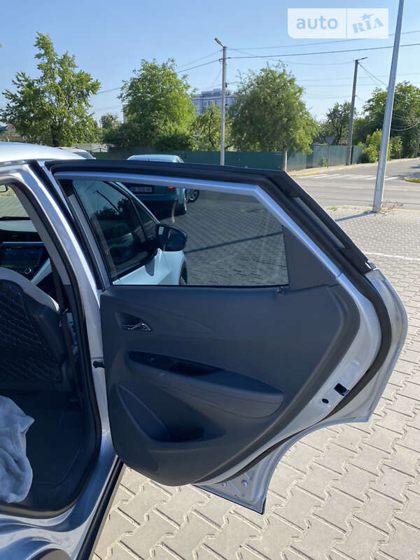 Хэтчбек Chevrolet Bolt EV 2017 в Ирпене фото 15 Хэтчбек Chevrolet Bolt EV 2017 в Ирпене