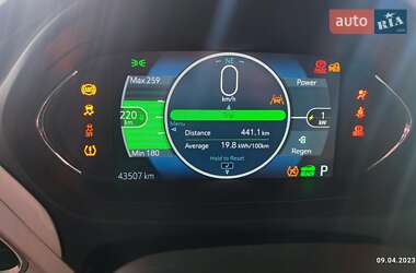 Хэтчбек Chevrolet Bolt EV 2017 в 