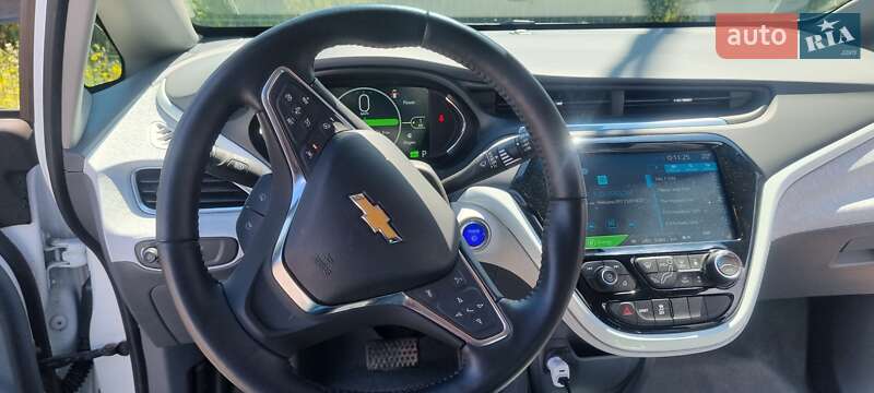 Хэтчбек Chevrolet Bolt EV 2021 в Киеве