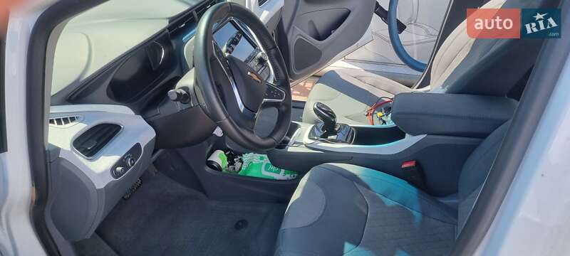 Хэтчбек Chevrolet Bolt EV 2021 в Киеве