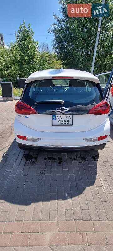 Хэтчбек Chevrolet Bolt EV 2021 в Киеве