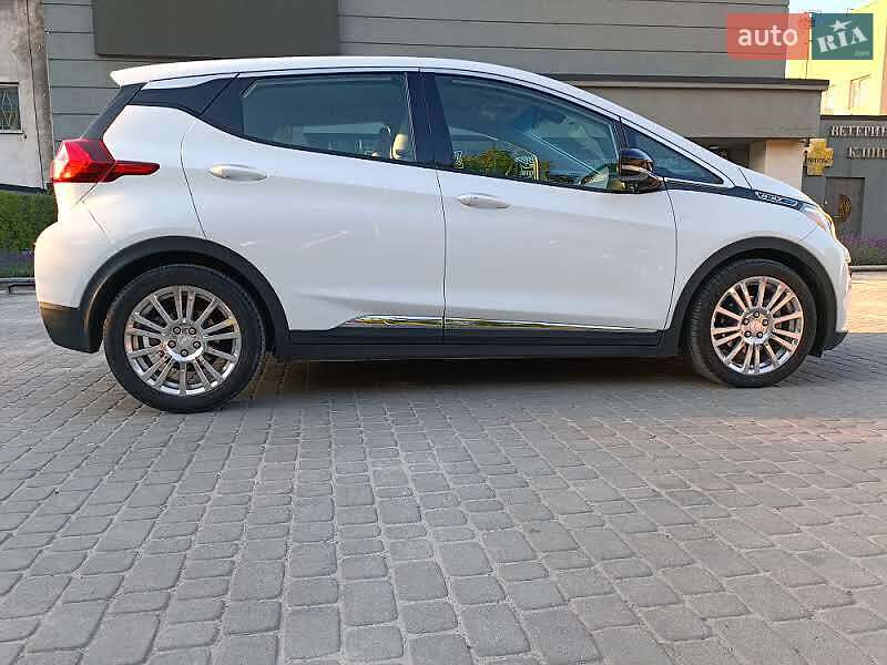 Хетчбек Chevrolet Bolt EV 2020 в Львові