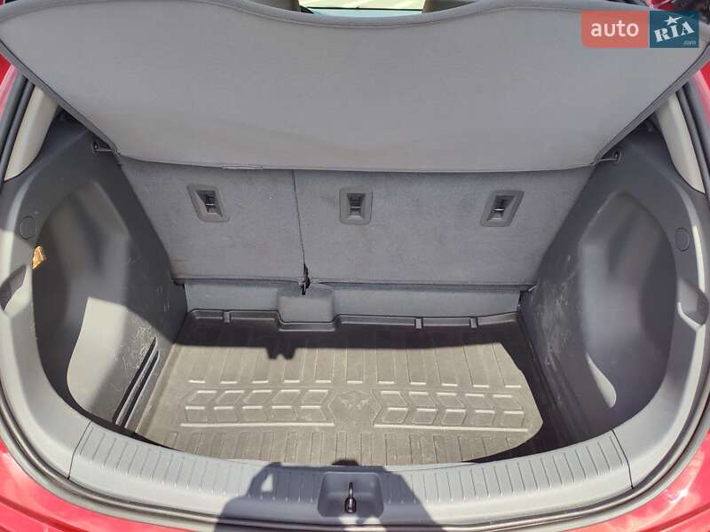 Хетчбек Chevrolet Bolt EV 2018 в Житомирі