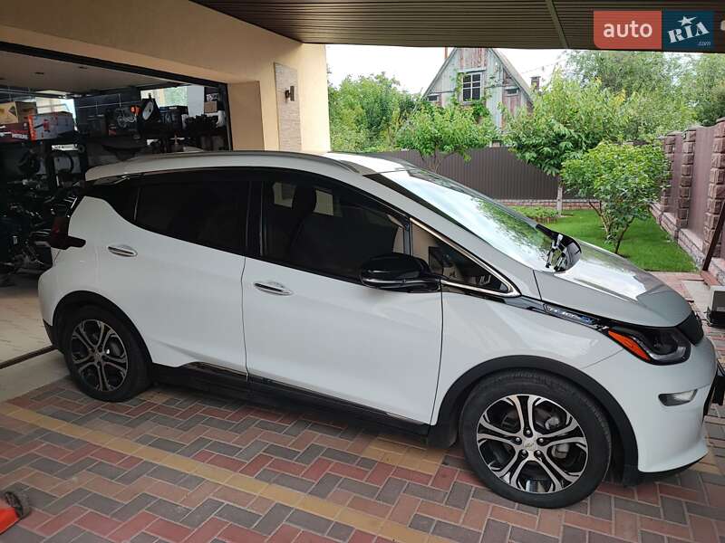 Хетчбек Chevrolet Bolt EV 2017 в Києві