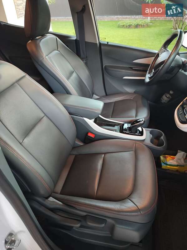 Хетчбек Chevrolet Bolt EV 2017 в Києві