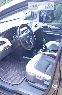 Хэтчбек Chevrolet Bolt EV 2017 в 