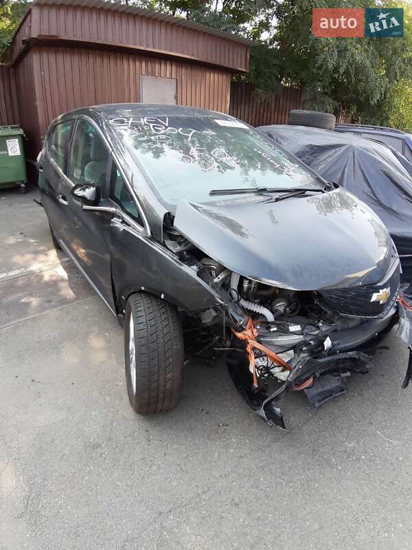 Хэтчбек Chevrolet Bolt EV 2020 в Киеве