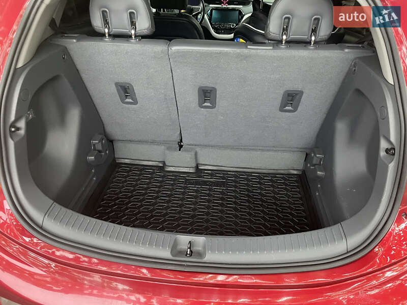 Хэтчбек Chevrolet Bolt EV 2017 в Ужгороде