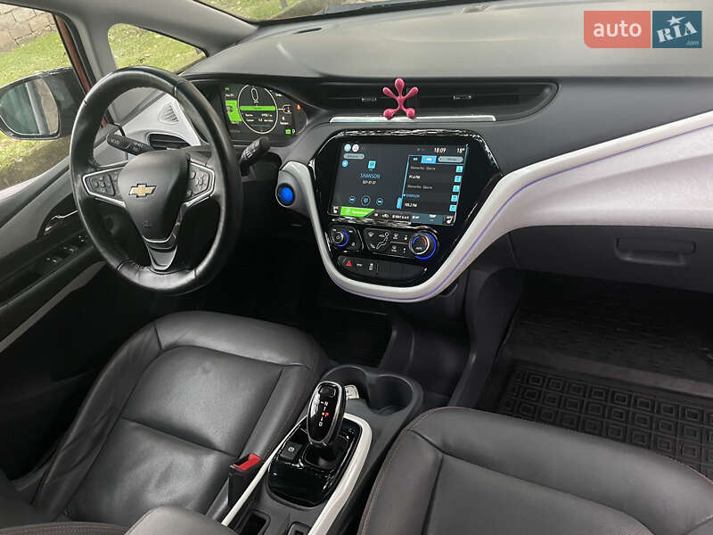 Хэтчбек Chevrolet Bolt EV 2017 в Ужгороде