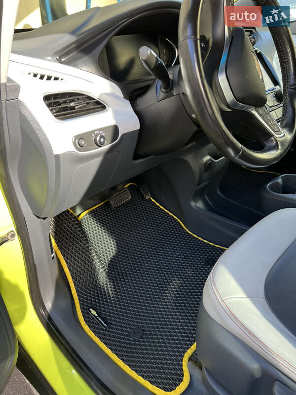 Хэтчбек Chevrolet Bolt EV 2018 в Виннице