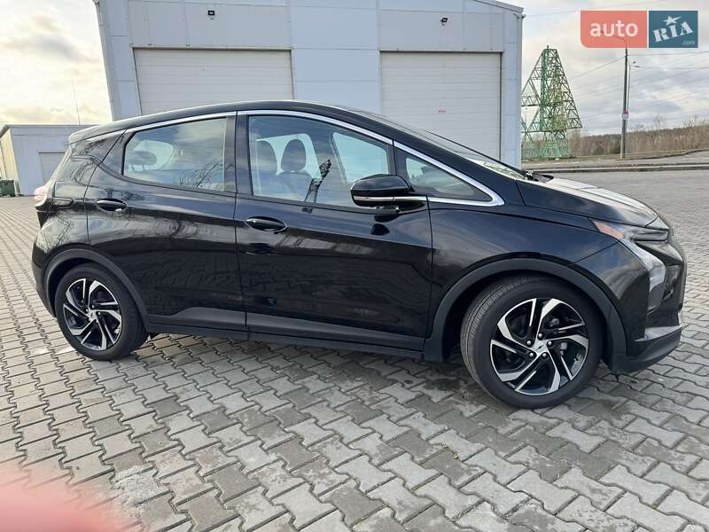 Хэтчбек Chevrolet Bolt EV 2022 в Киеве