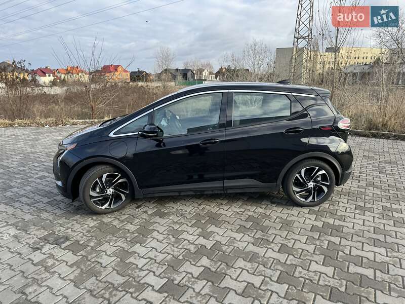 Хэтчбек Chevrolet Bolt EV 2022 в Киеве