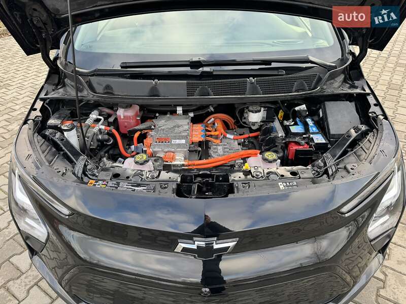 Хэтчбек Chevrolet Bolt EV 2022 в Киеве