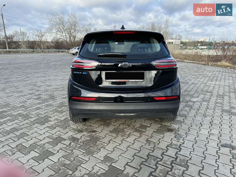 Хэтчбек Chevrolet Bolt EV 2022 в Киеве