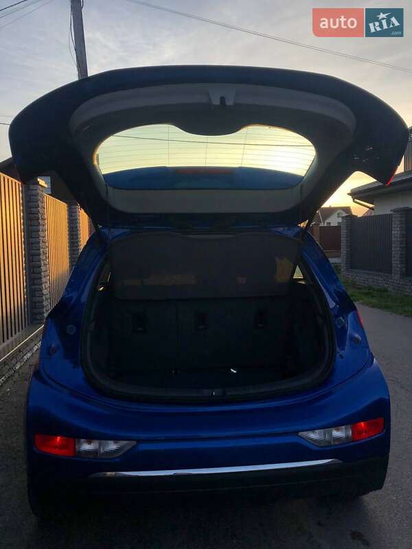 Хетчбек Chevrolet Bolt EV 2017 в Києві фото 9 Хетчбек Chevrolet Bolt EV 2017 в Києві