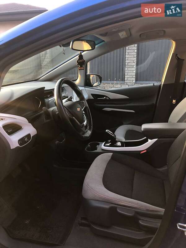 Хетчбек Chevrolet Bolt EV 2017 в Києві фото 14 Хетчбек Chevrolet Bolt EV 2017 в Києві