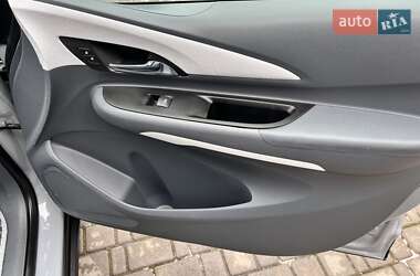 Хэтчбек Chevrolet Bolt EV 2018 в 