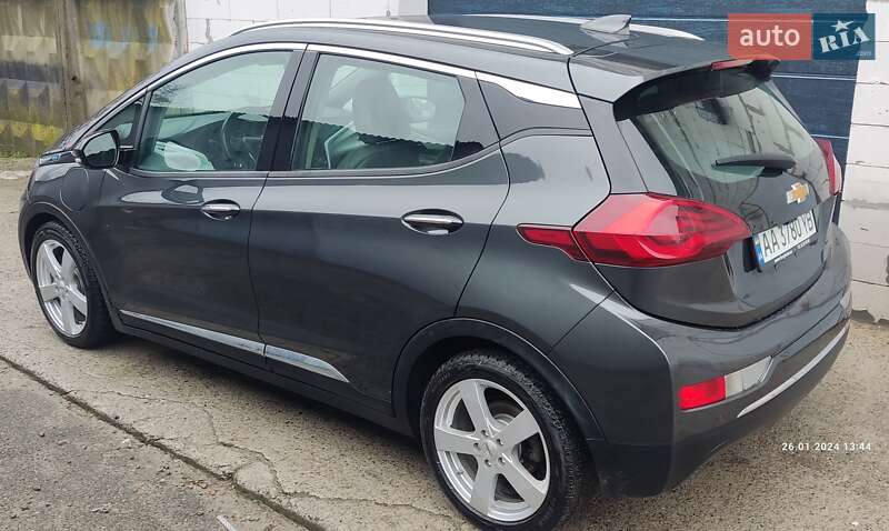 Хэтчбек Chevrolet Bolt EV 2019 в Киеве