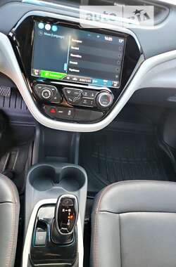 Хэтчбек Chevrolet Bolt EV 2017 в 