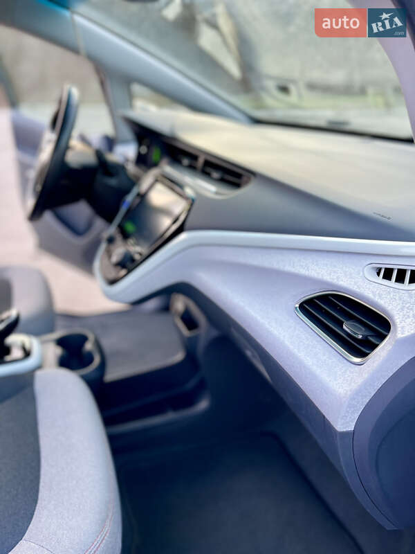 Хетчбек Chevrolet Bolt EV 2020 в Дніпрі фото 24 Хетчбек Chevrolet Bolt EV 2020 в Дніпрі