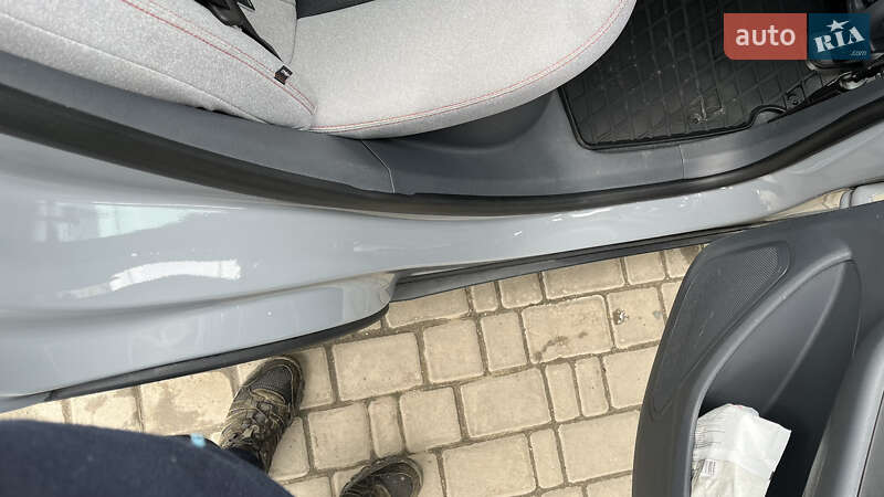 Хэтчбек Chevrolet Bolt EV 2020 в Николаеве