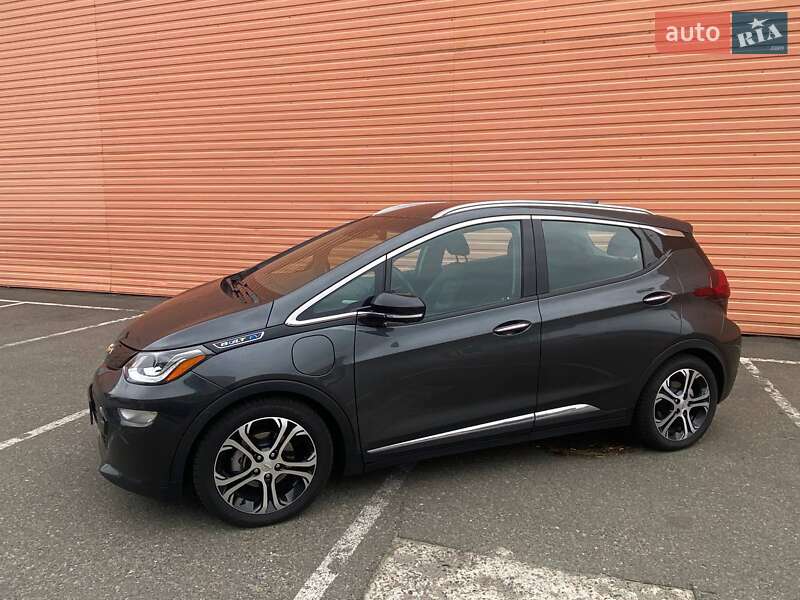 Хэтчбек Chevrolet Bolt EV 2021 в Киеве