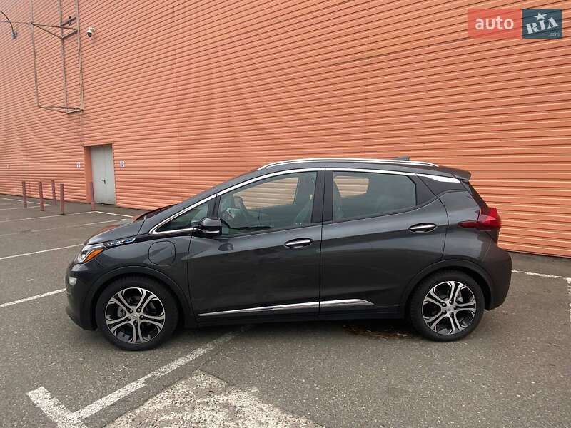 Хэтчбек Chevrolet Bolt EV 2021 в Киеве