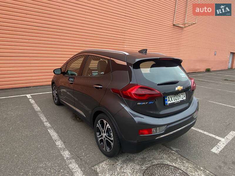 Хэтчбек Chevrolet Bolt EV 2021 в Киеве