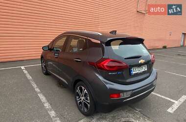 Хетчбек Chevrolet Bolt EV 2021 в 