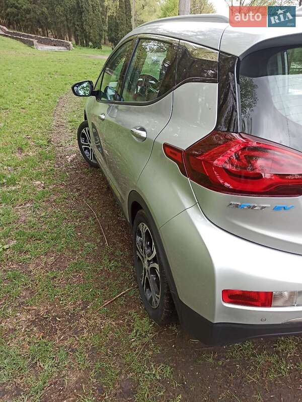 Хэтчбек Chevrolet Bolt EV 2017 в Сквире