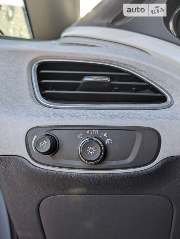 Хэтчбек Chevrolet Bolt EV 2019 в Ровно