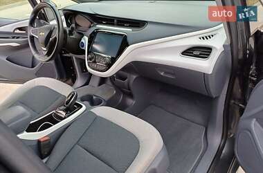 Хэтчбек Chevrolet Bolt EV 2017 в 