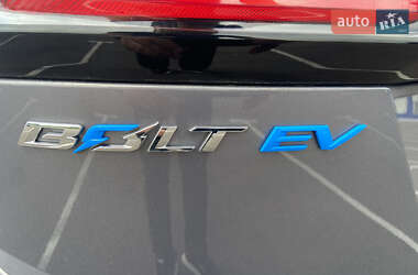 Хэтчбек Chevrolet Bolt EV 2022 в 