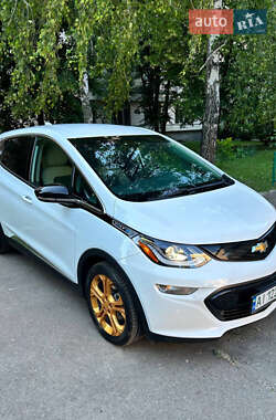 Хэтчбек Chevrolet Bolt EV 2017 в 