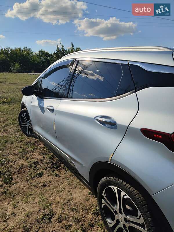 Хэтчбек Chevrolet Bolt EV 2017 в Запорожье
