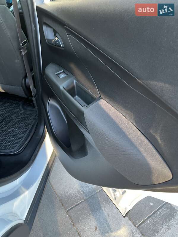 Хетчбек Chevrolet Bolt EV 2022 в Полтаві