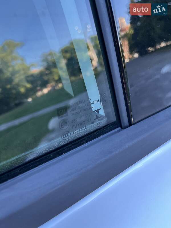 Хетчбек Chevrolet Bolt EV 2022 в Полтаві