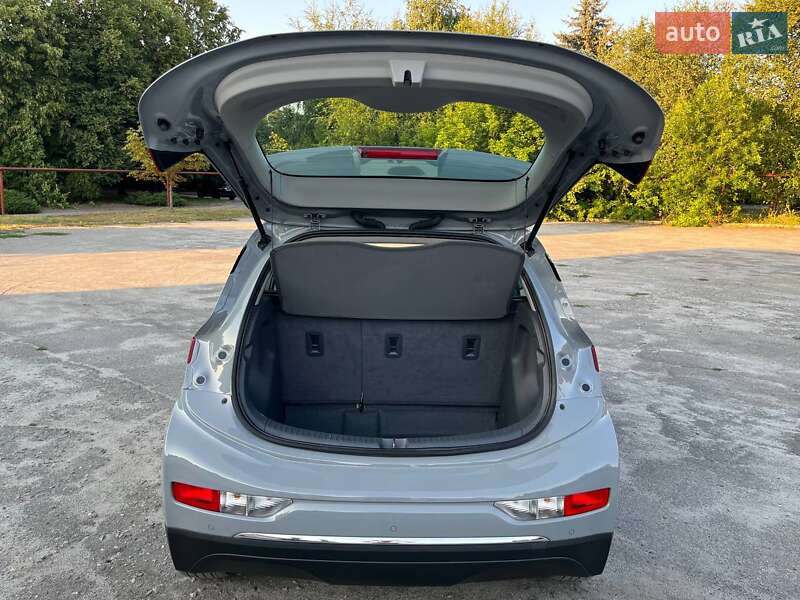 Хэтчбек Chevrolet Bolt EV 2020 в Днепре фото 6 Хэтчбек Chevrolet Bolt EV 2020 в Днепре