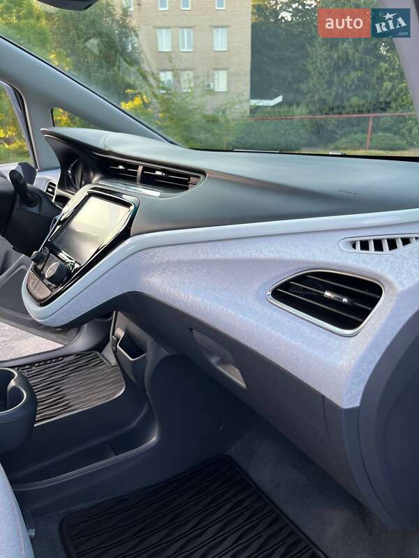 Хэтчбек Chevrolet Bolt EV 2020 в Днепре фото 8 Хэтчбек Chevrolet Bolt EV 2020 в Днепре