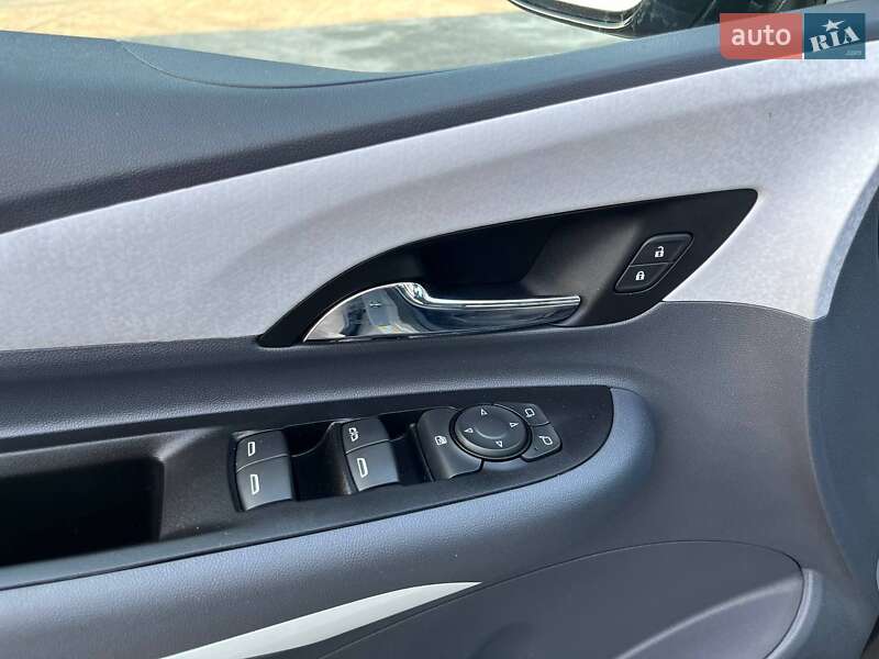 Хэтчбек Chevrolet Bolt EV 2020 в Днепре фото 12 Хэтчбек Chevrolet Bolt EV 2020 в Днепре