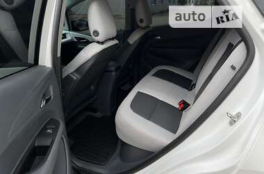 Хэтчбек Chevrolet Bolt EV 2020 в 