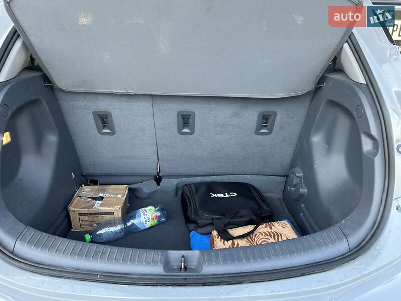 Хэтчбек Chevrolet Bolt EV 2020 в Золочеве