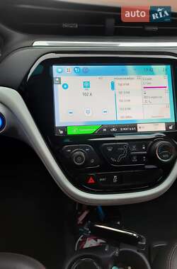 Хэтчбек Chevrolet Bolt EV 2017 в 