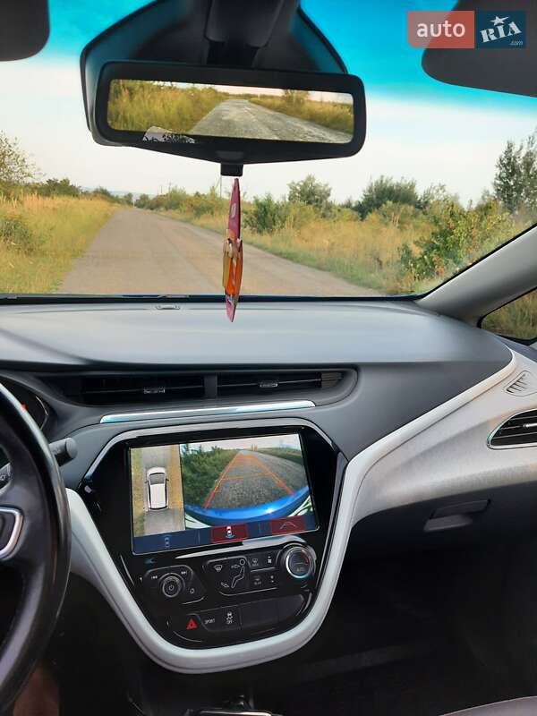 Хэтчбек Chevrolet Bolt EV 2017 в Ивано-Франковске фото 22 Хэтчбек Chevrolet Bolt EV 2017 в Ивано-Франковске